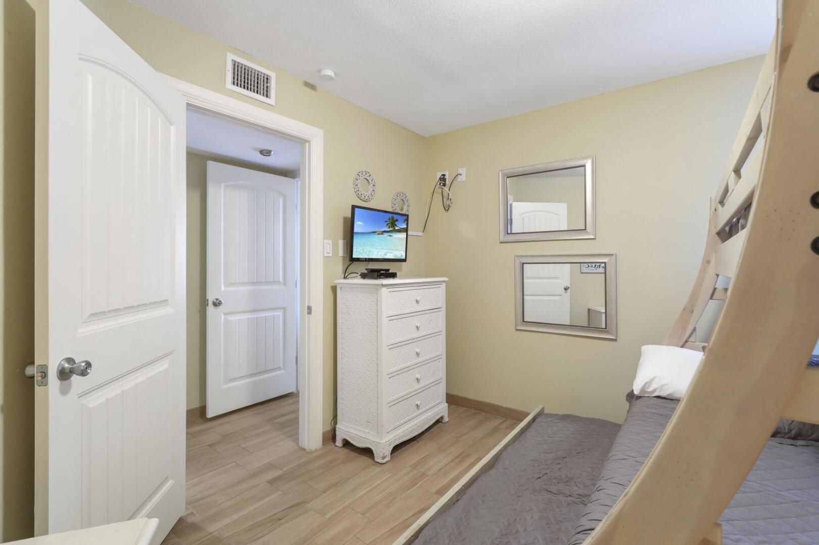 Ground Floor Beachfront Beauty! Steps To The Beach And Pool جنوب جزيرة بادري الغرفة الصورة