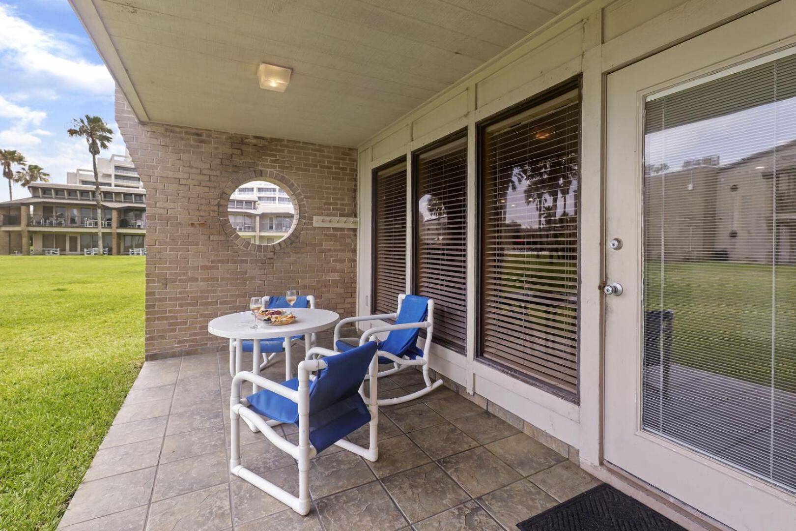 Ground Floor Beachfront Beauty! Steps To The Beach And Pool جنوب جزيرة بادري الغرفة الصورة